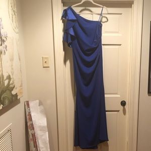NEVER WORN BEAUTIFUL ROYAL BLUE CREPE FORMAL